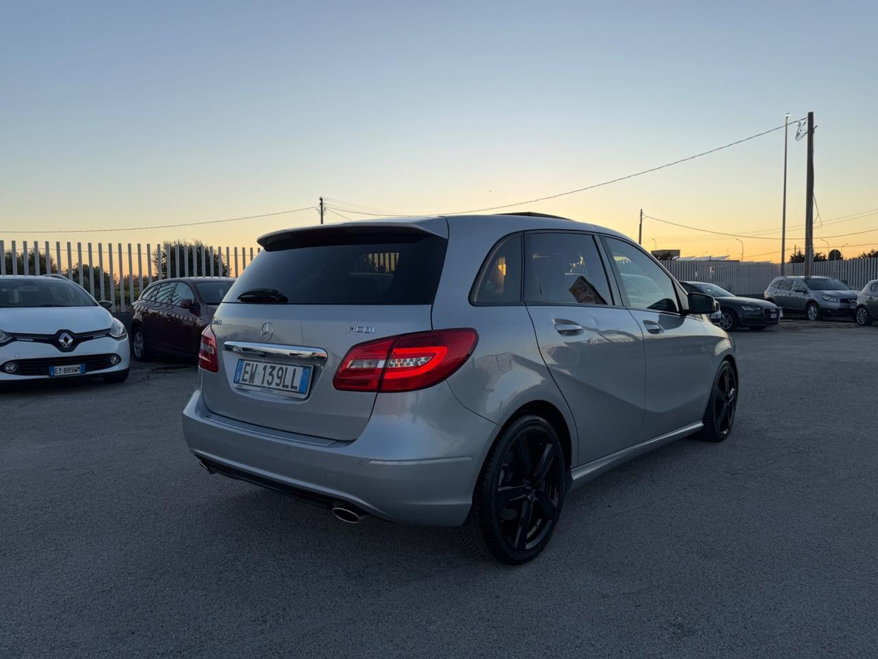 MERCEDES-BENZ B 220 CDI 170CV IPERFULL TETTO MY14