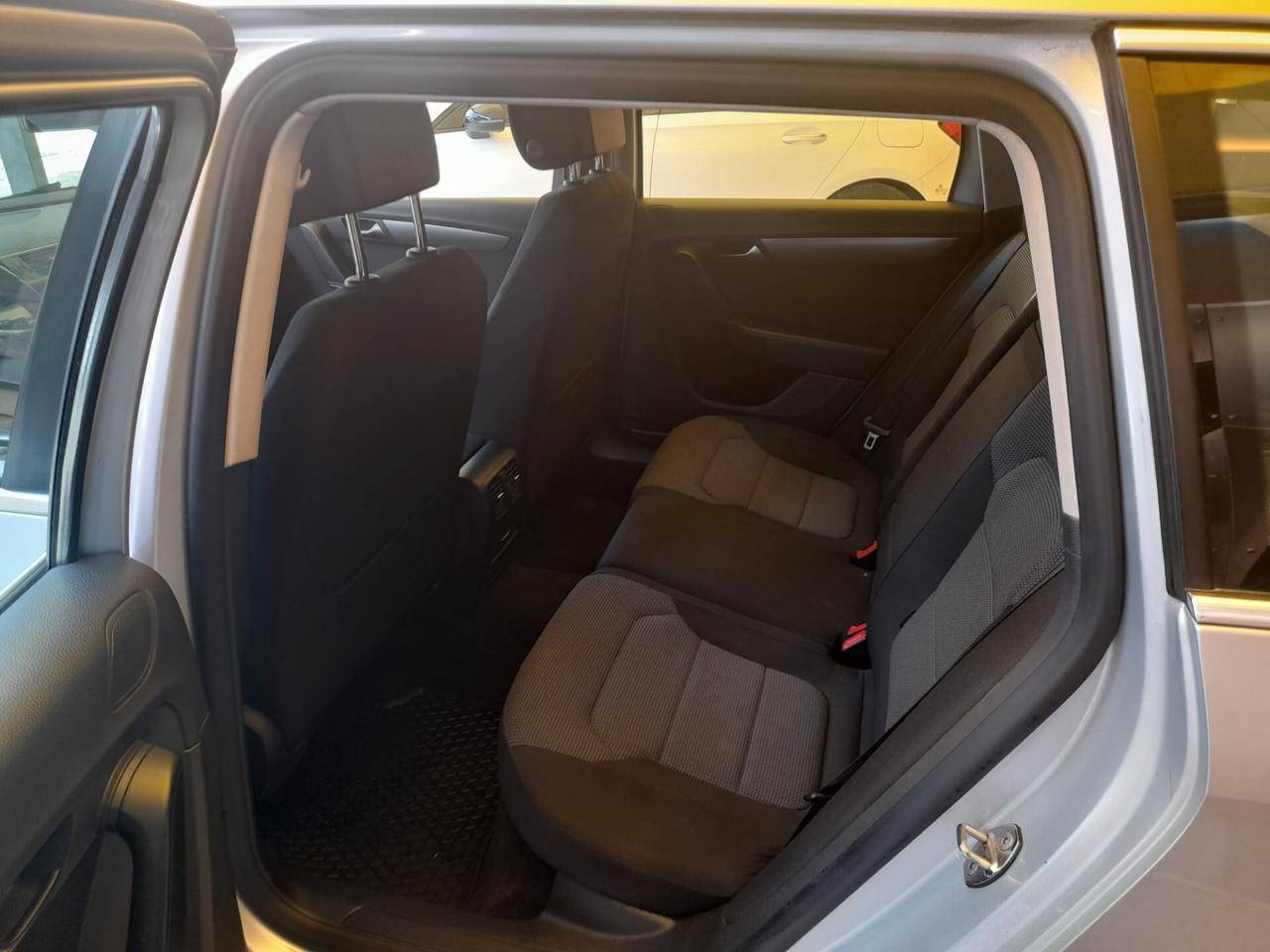 Volkswagen Passat 1.6cc diesel 12 mesi garanzia-2012