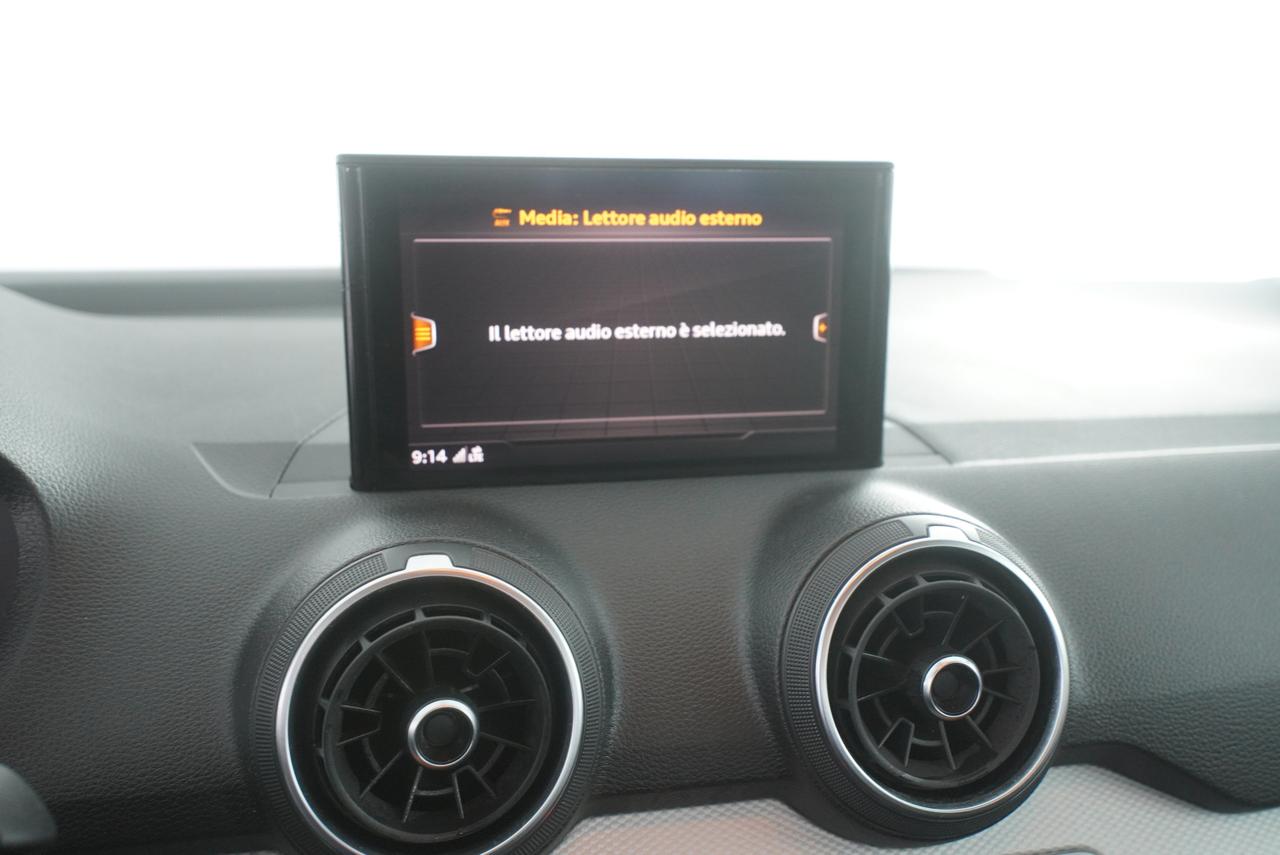 AUDI Q2 30 TDI S tronic Business