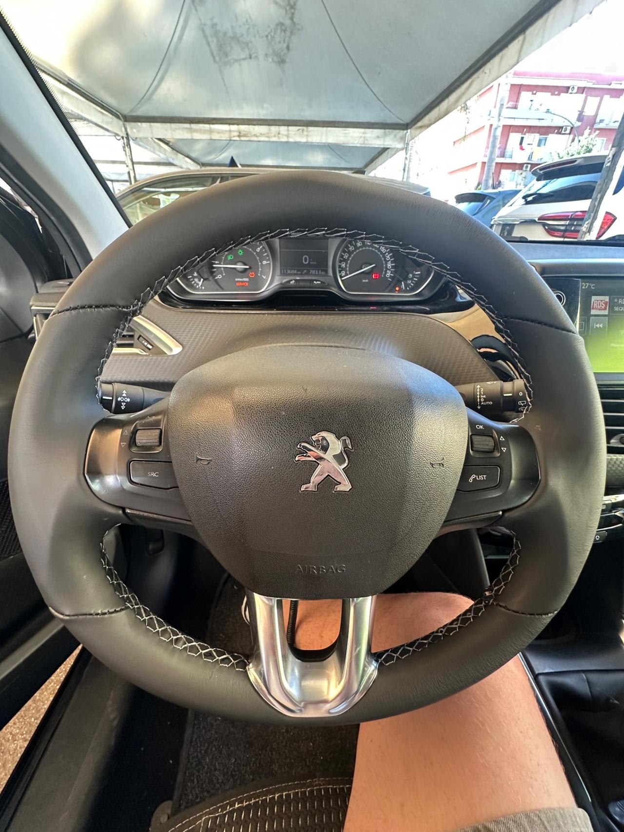 Peugeot 208 PureTech 82 5 porte Allure
