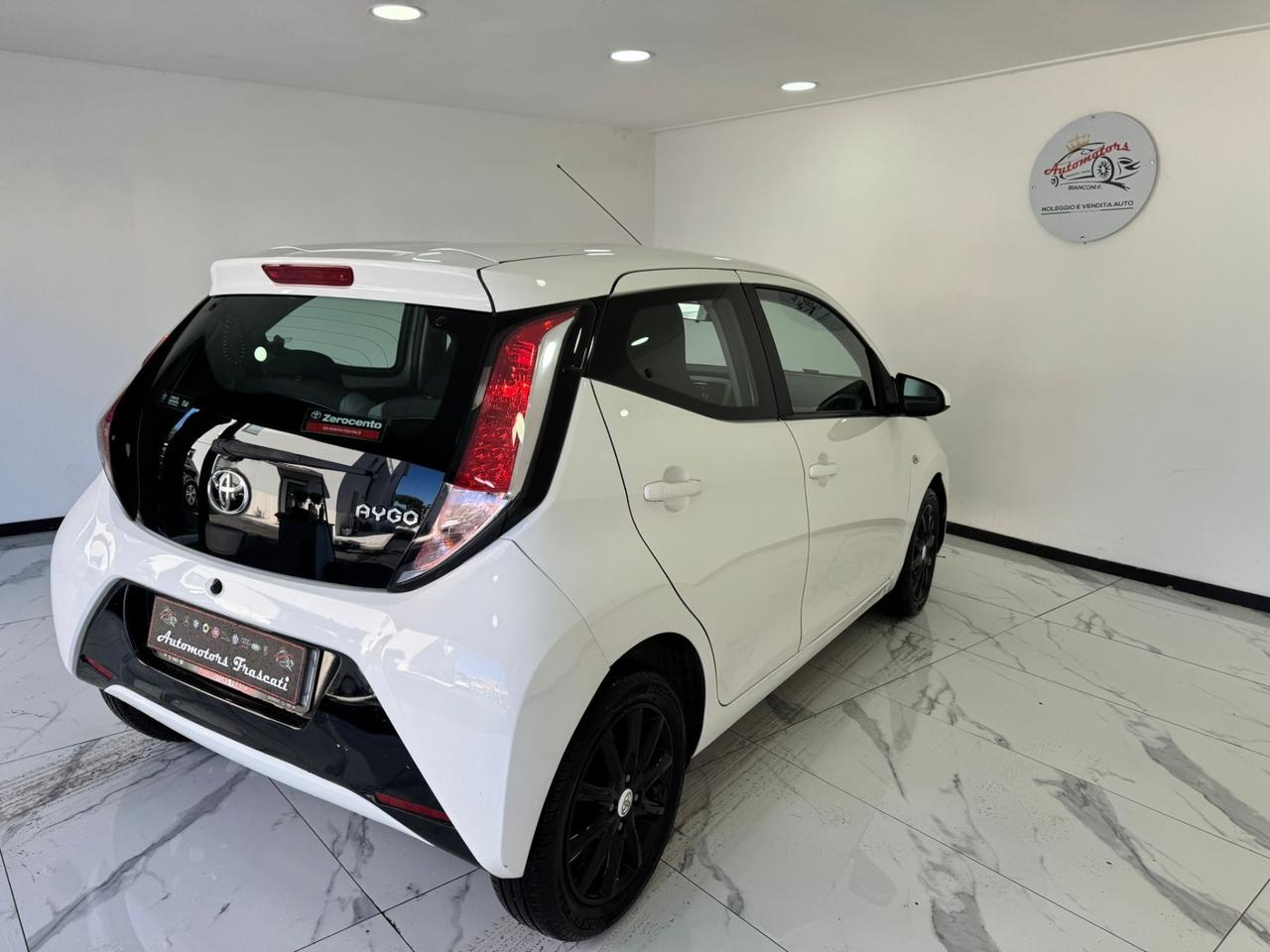 Toyota Aygo 1.0 VVT-i 69 CV 5 porte -TELECAMERA-GARANTITA-2017