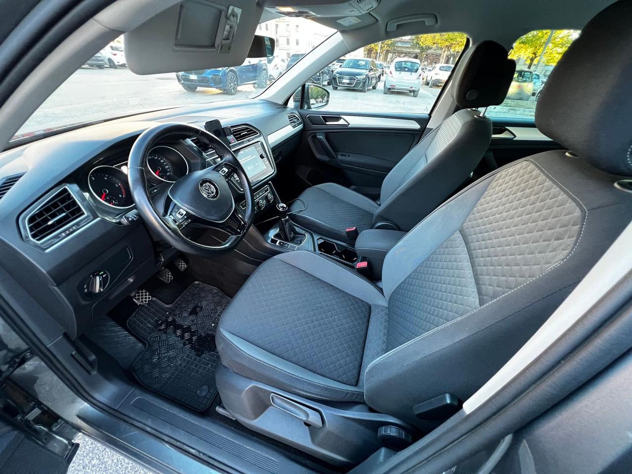 Volkswagen Tiguan Sport 1 #50918