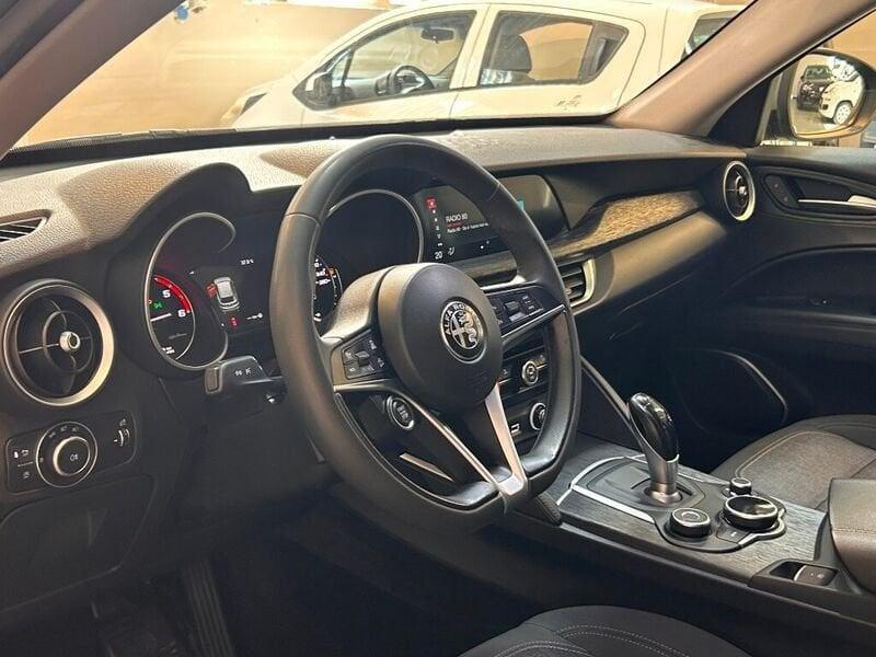 Alfa Romeo Stelvio 2.2 Turbodiesel 160 CV AT8 RWD Sport-Tech