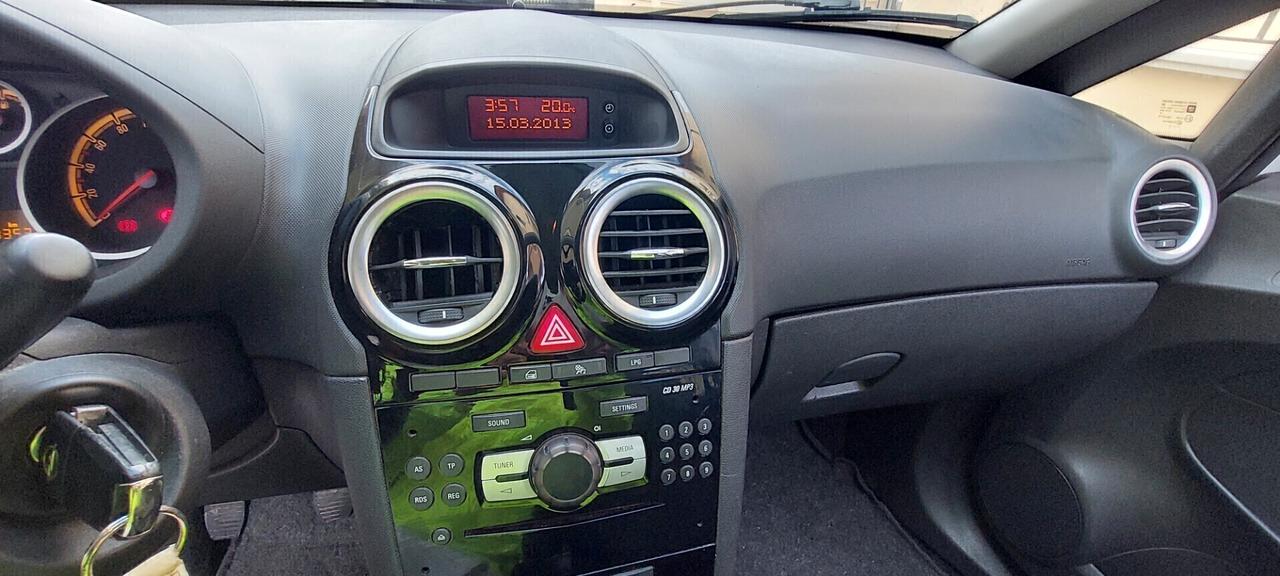 CORSA 1,2 GPL DI SERIE CASA MADRE SCADENZA 2033 LEGA BI.COLOR X NEOPATENTATI IMPECCABILE