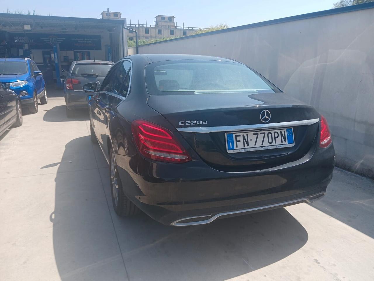Mercedes C 220d C220 d berlina Premium 170cv TRATTABILE