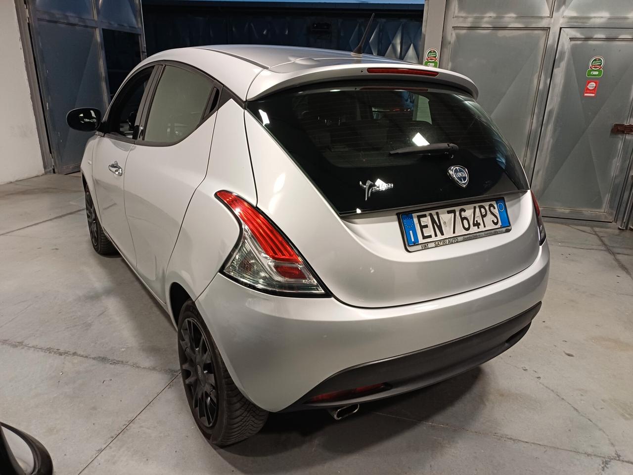 Lancia Ypsilon 1.3 MJT 16V 95 CV 5 porte S&S Gold