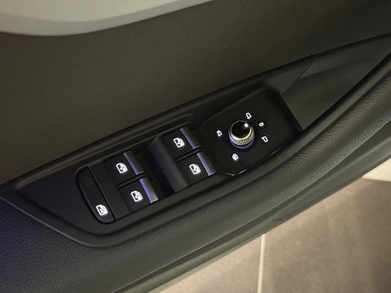 Audi A4 Avant 35 TDI/163 CV S tronic Business Advanced