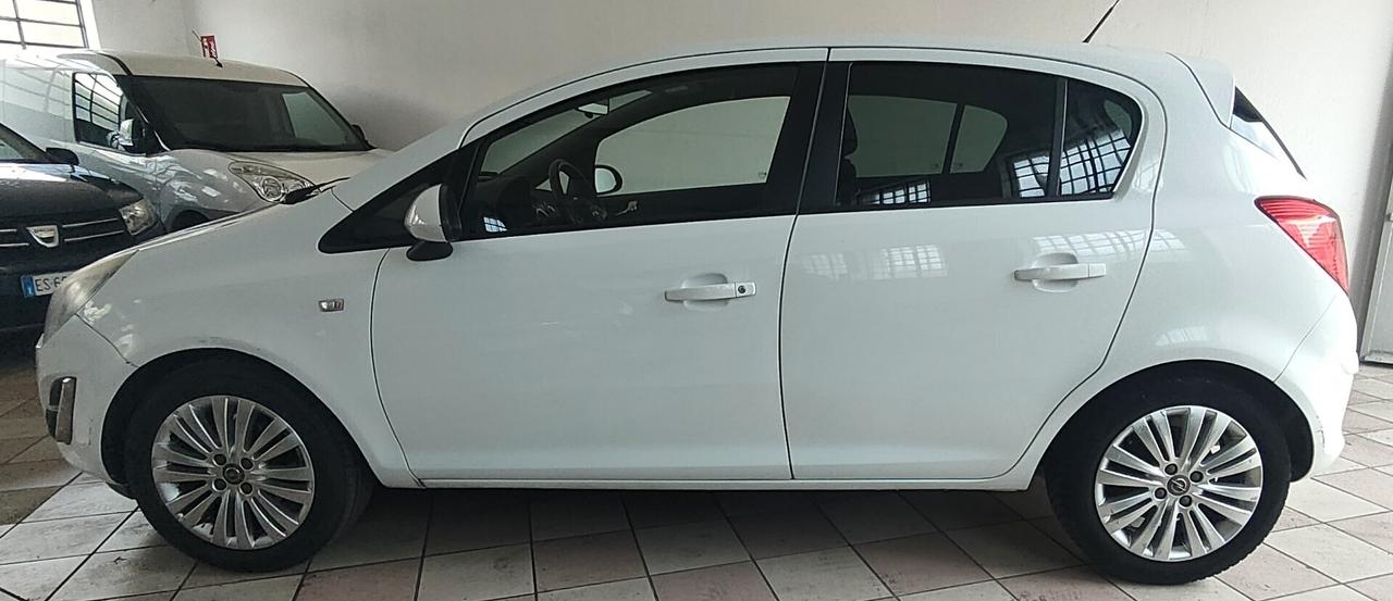 Opel Corsa 1.2 85CV 5 porte GPL-TECH Edition