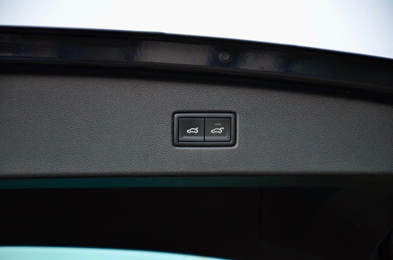 VOLKSWAGEN TIGUAN 2.0 TDI EXECUTIVE 150cv DSG, UNICOPROPRIETARIO, SERVICE VW, NAVI, RETROCAMERA, APPLE ANDROID, 18", PERMUTE