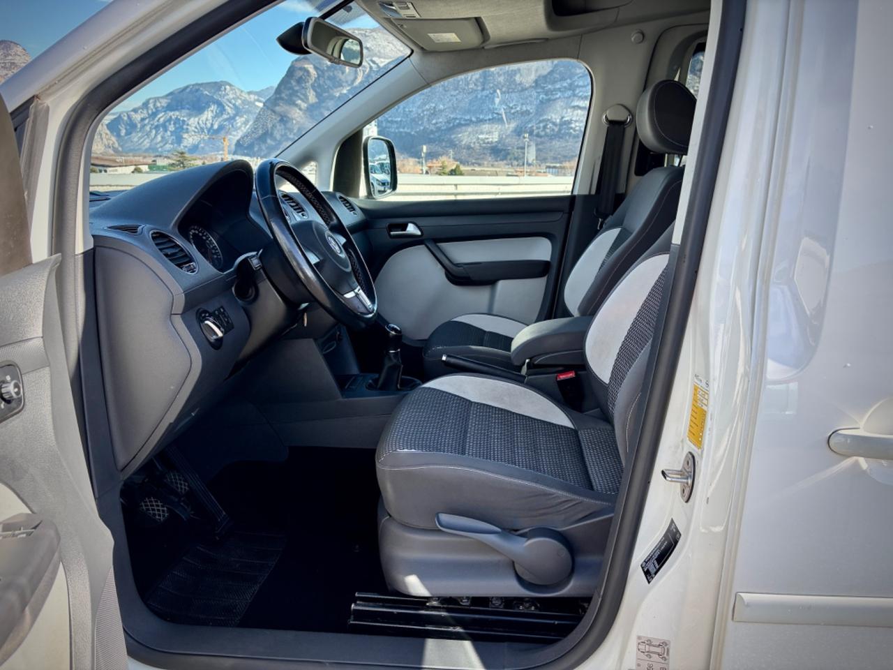 Volkswagen Caddy 1.6 TDI 102 CV 5p. Cross