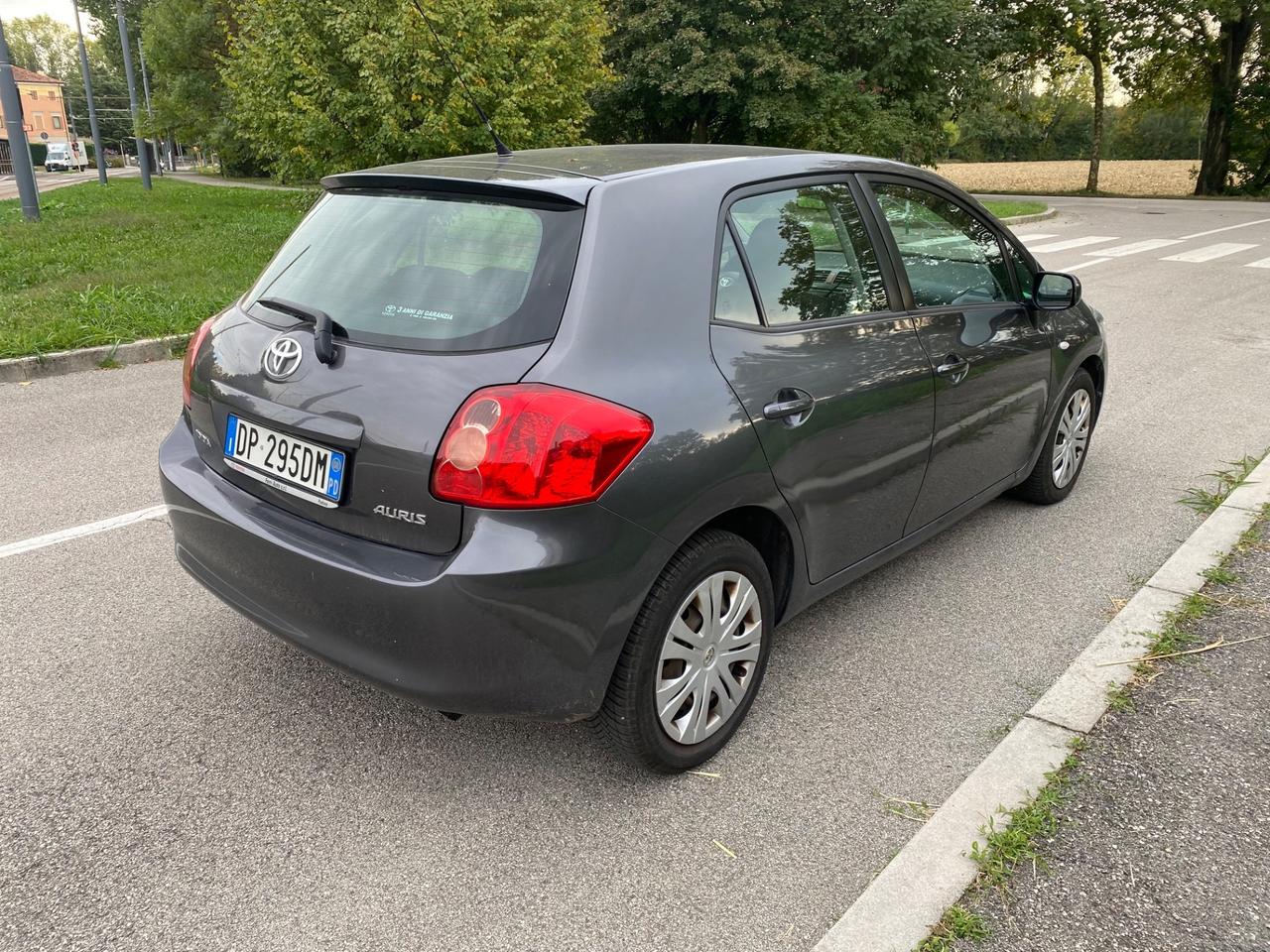 Toyota Auris 1.4 D-4D 5 porte Sol MY'08
