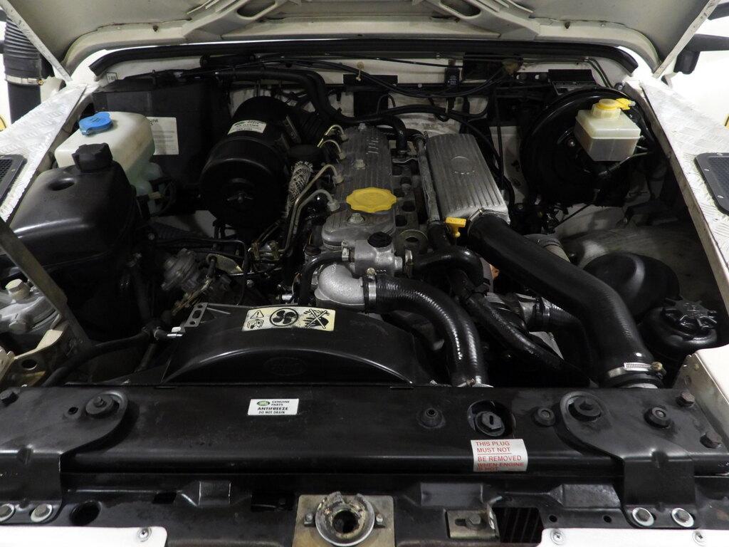 Land Rover Defender 90 Hard Top DEFENDER 90 300 Tdi