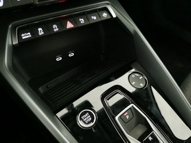 Audi A3 allstreet 2.0 tdi Identity Contrast 150cv s-tronic