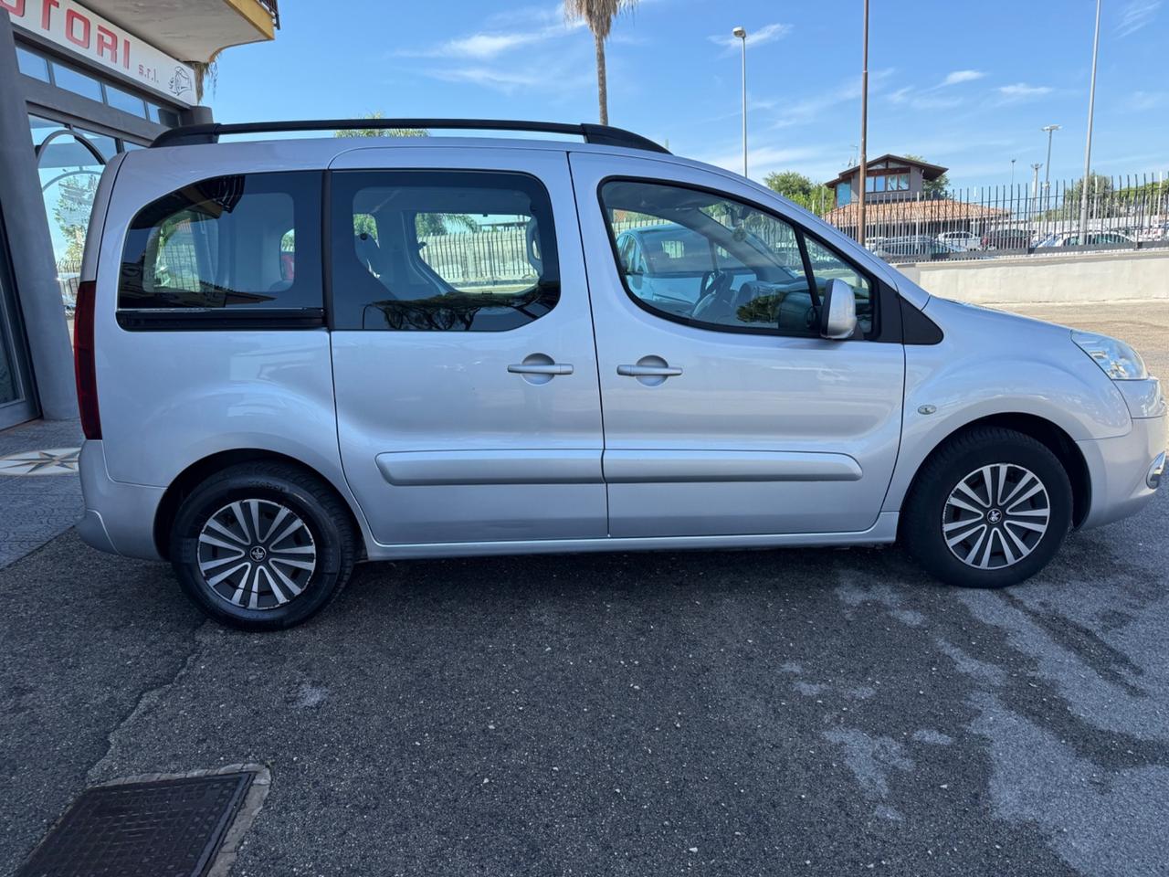 Peugeot Partner Tepee 1.6 e-HDi 92 CV S&S Outdoor