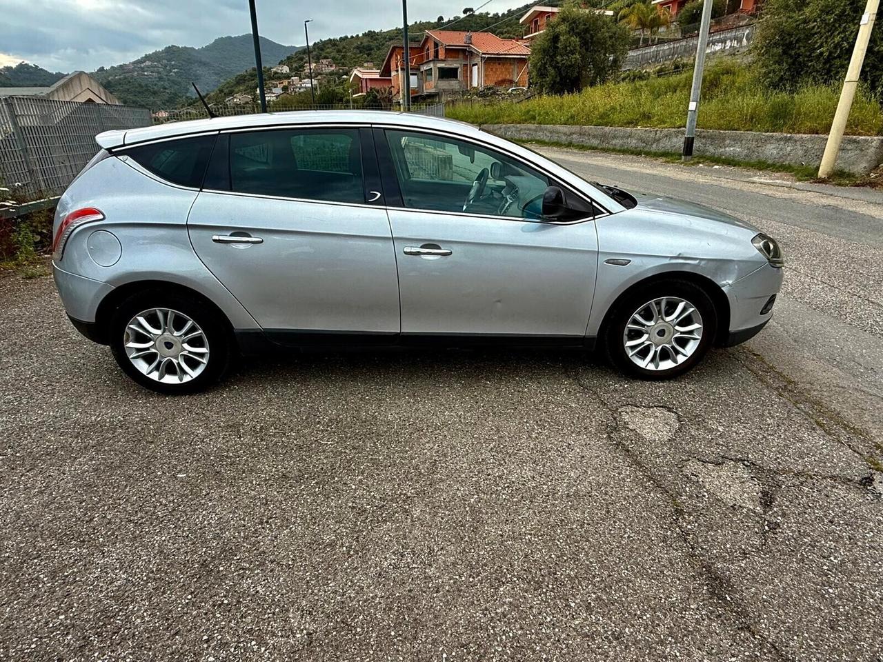 Lancia Delta 1.6 MJT Platino