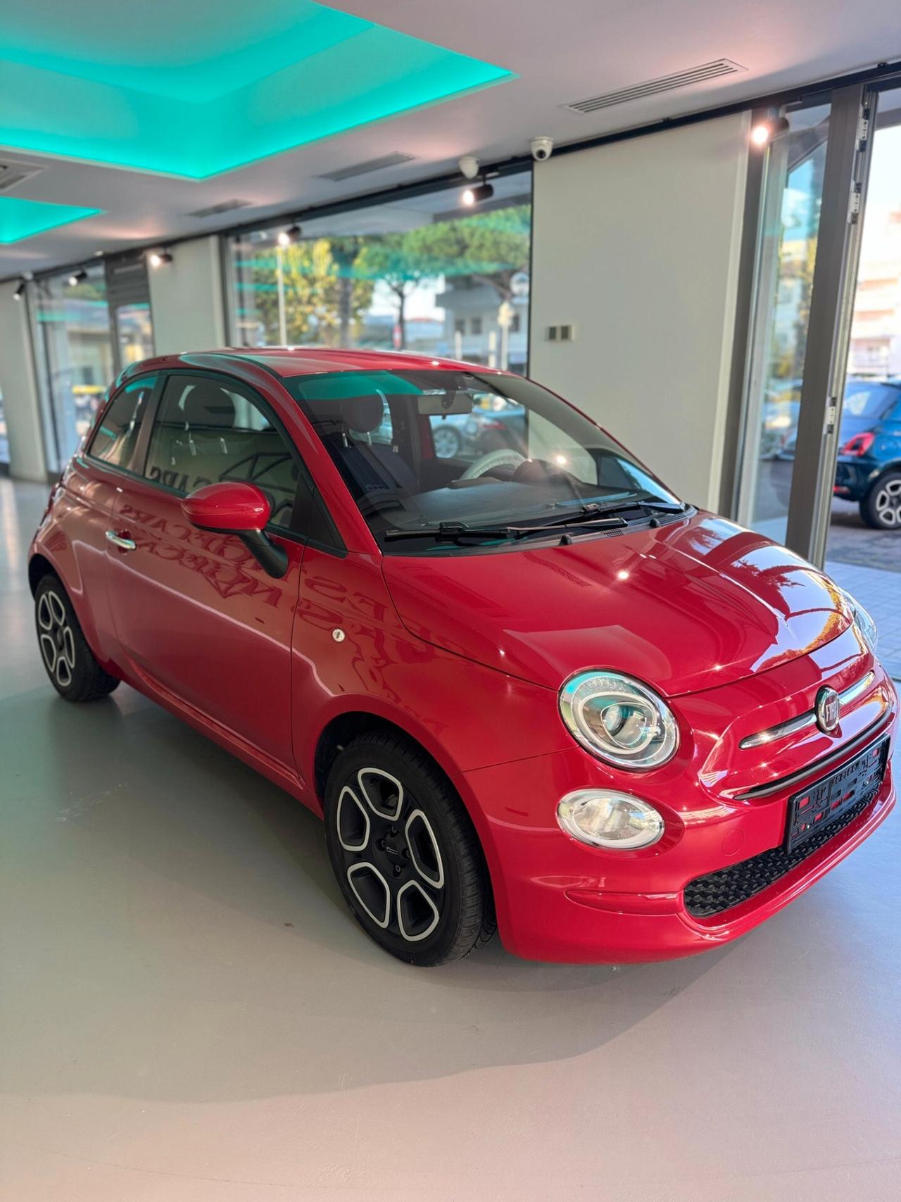 Fiat 500 1.0 Hybrid Red