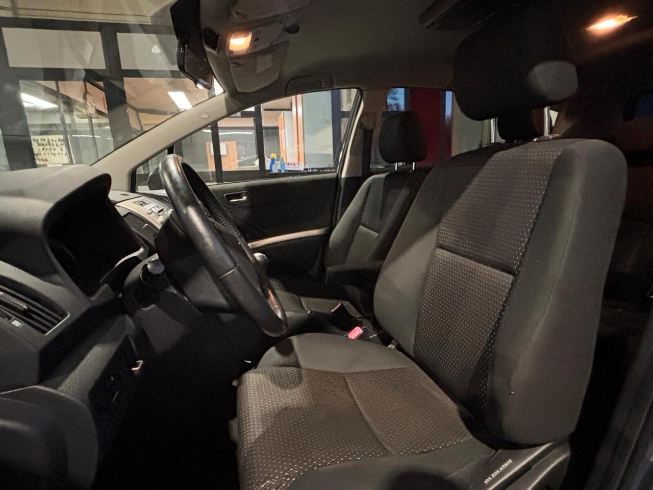 Toyota Corolla Verso 2.2 16V D-4D DPF MY'08 7pt