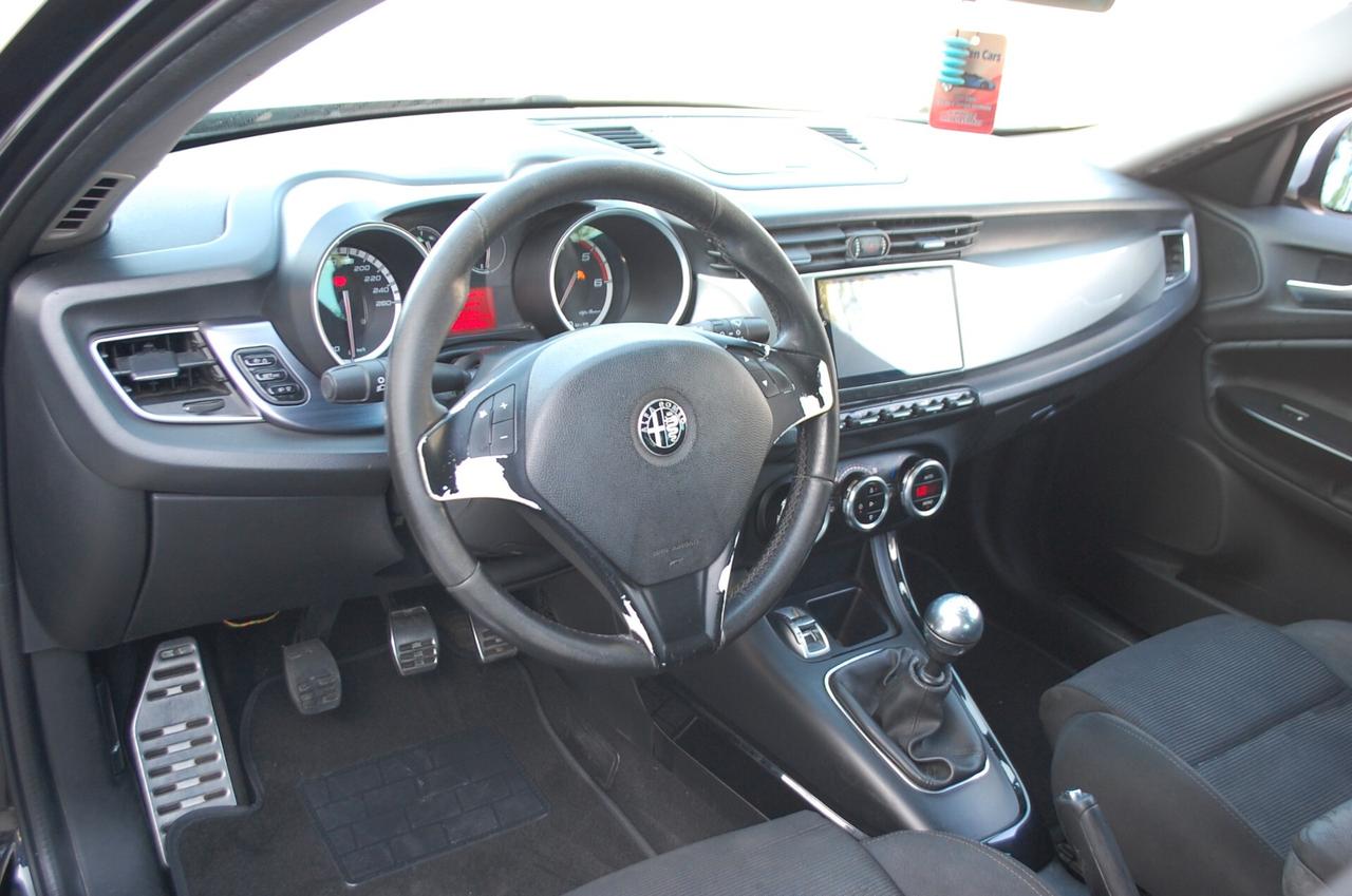 Alfa Romeo Giulietta 1.6 jtdm 105CV Distinctive Uff Italy Clima Lega USB