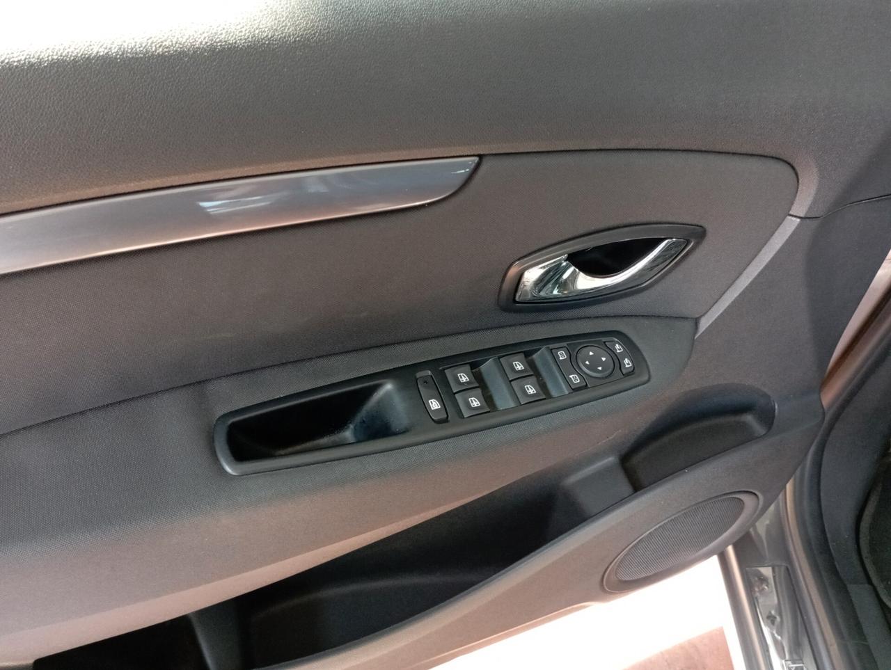 Renault Scenic Scénic XMod 1.5 dCi 110CV NEOPATENTATI OK