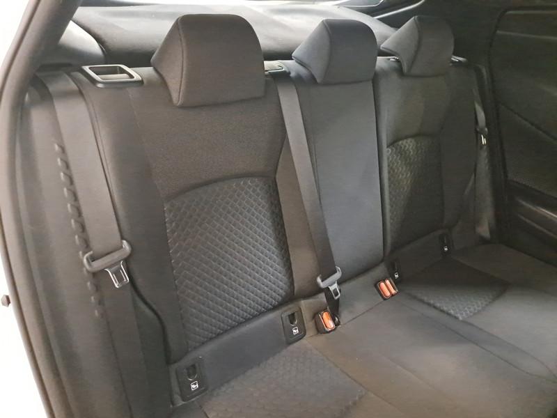 TOYOTA C-HR 1.8H 98CV E-CVT Business