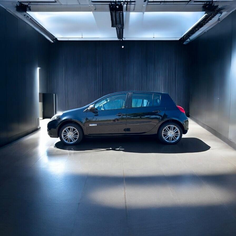 Renault Clio 1.2 16V 5 porte Luxe