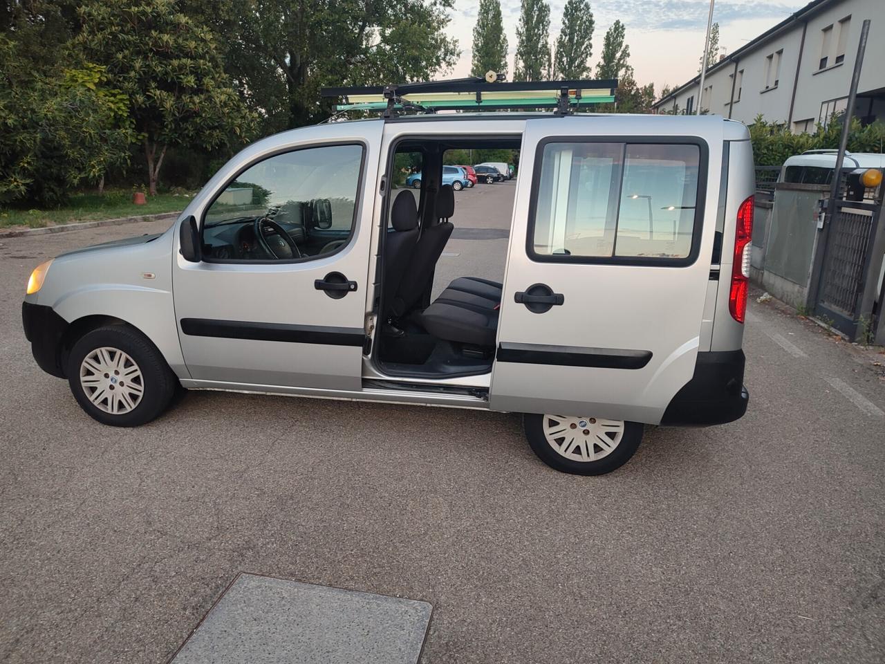 FIAT DOBLO 2007 A METANO DI CASA POCHI KM NUOVO