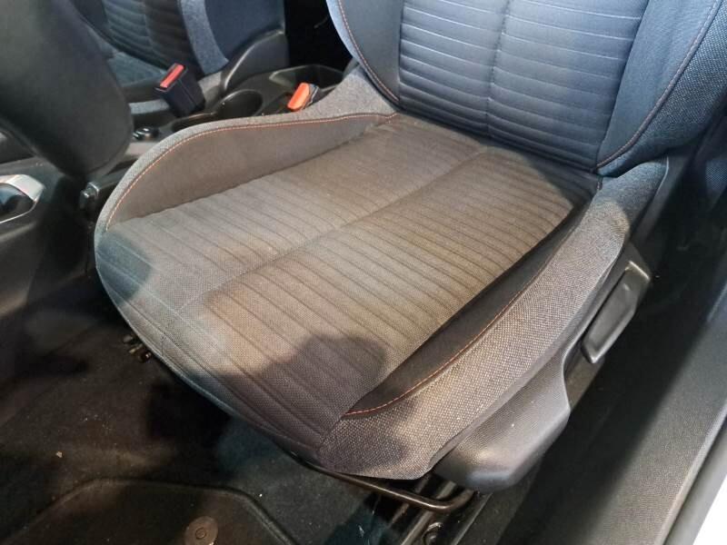 Peugeot 208 5 porte Active