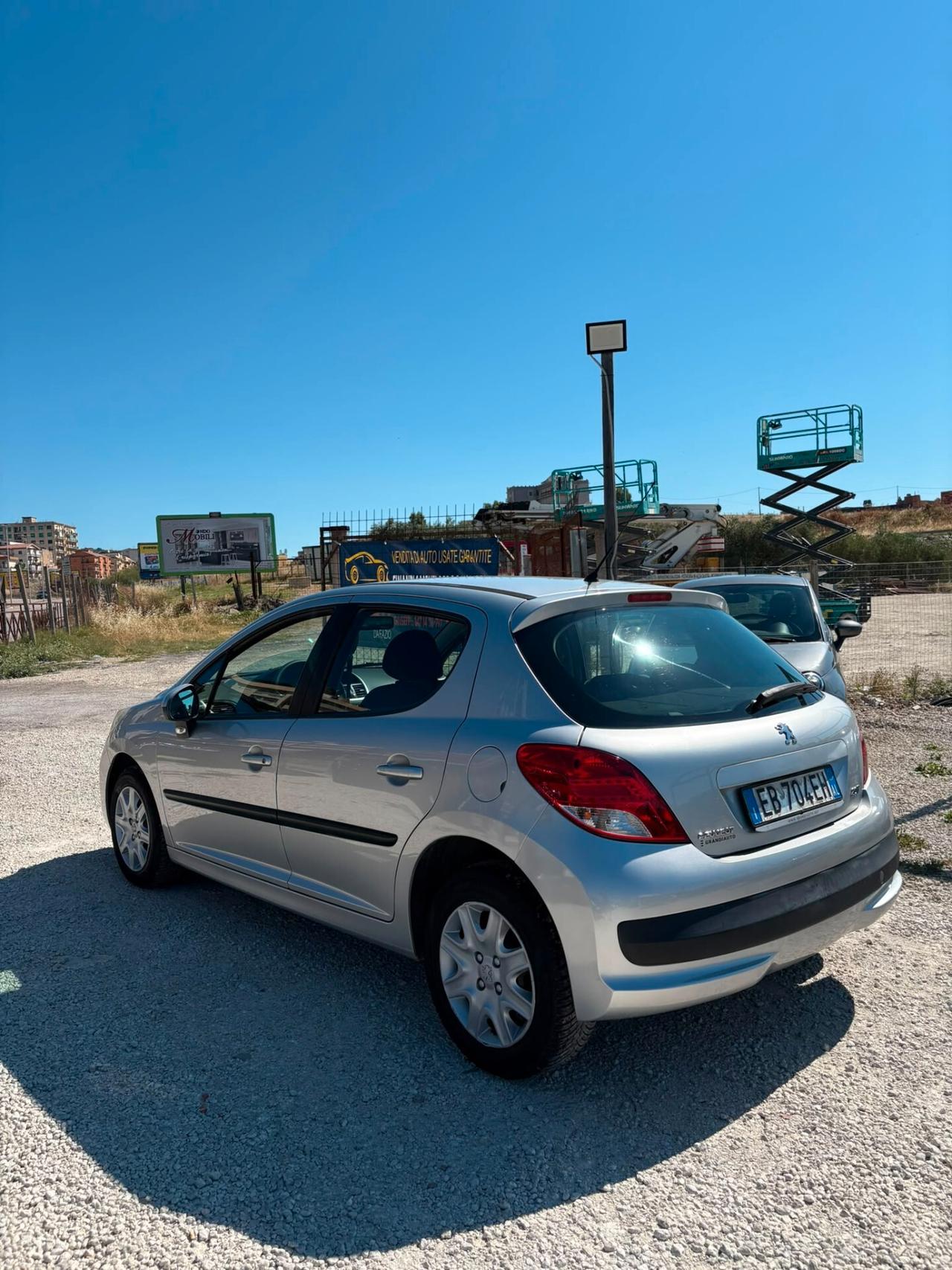 Peugeot 207 1.4 HDi 70CV 5p. Allure