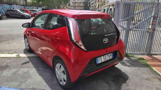 TOYOTA Aygo 1.0 VVT-i 69 CV 5 porte x-clusiv