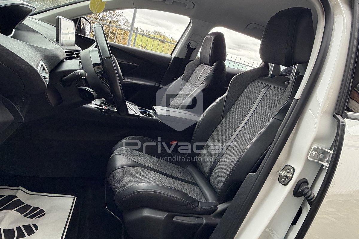 PEUGEOT 3008 BlueHDi 130 S&S Allure