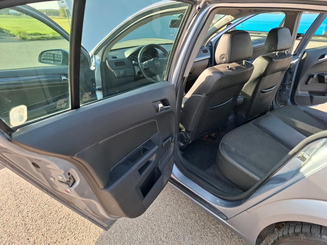 Opel Astra 1.7 CDTI 101CV 5 porte Cosmo