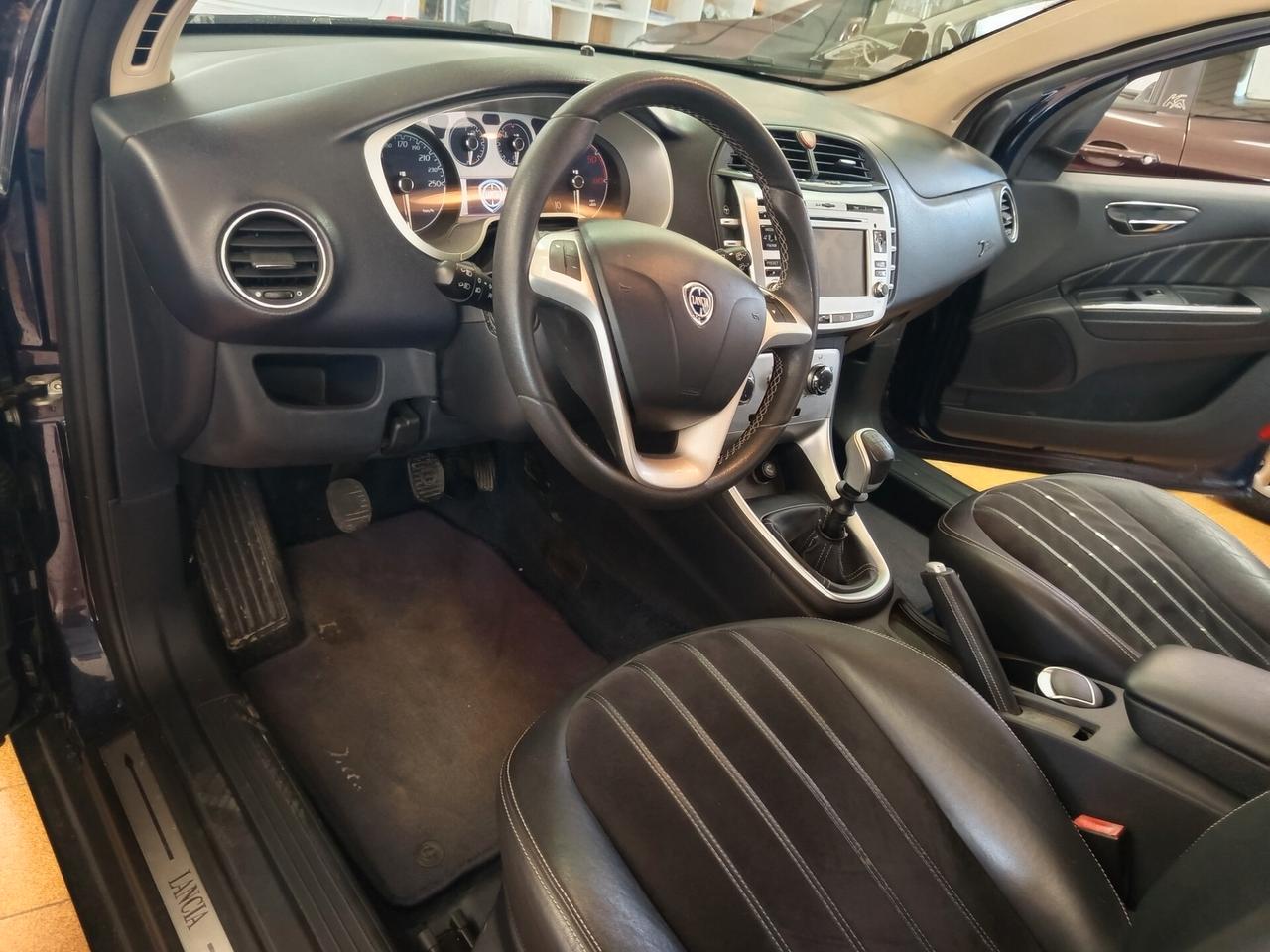 Lancia Delta 1.6 MJT DPF Platino, 111 Mila chilometri ok neopatentati