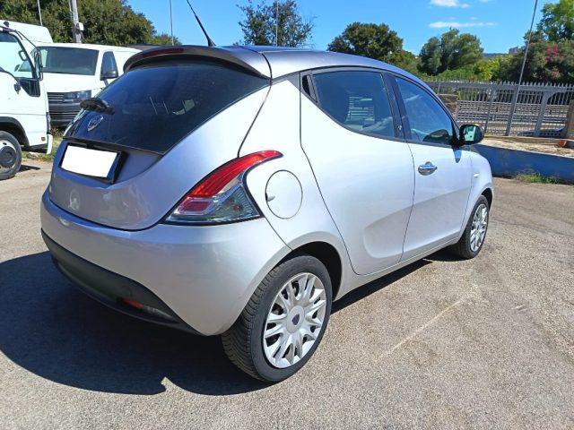 LANCIA Ypsilon 1.2 69 CV 5 porte Platinum