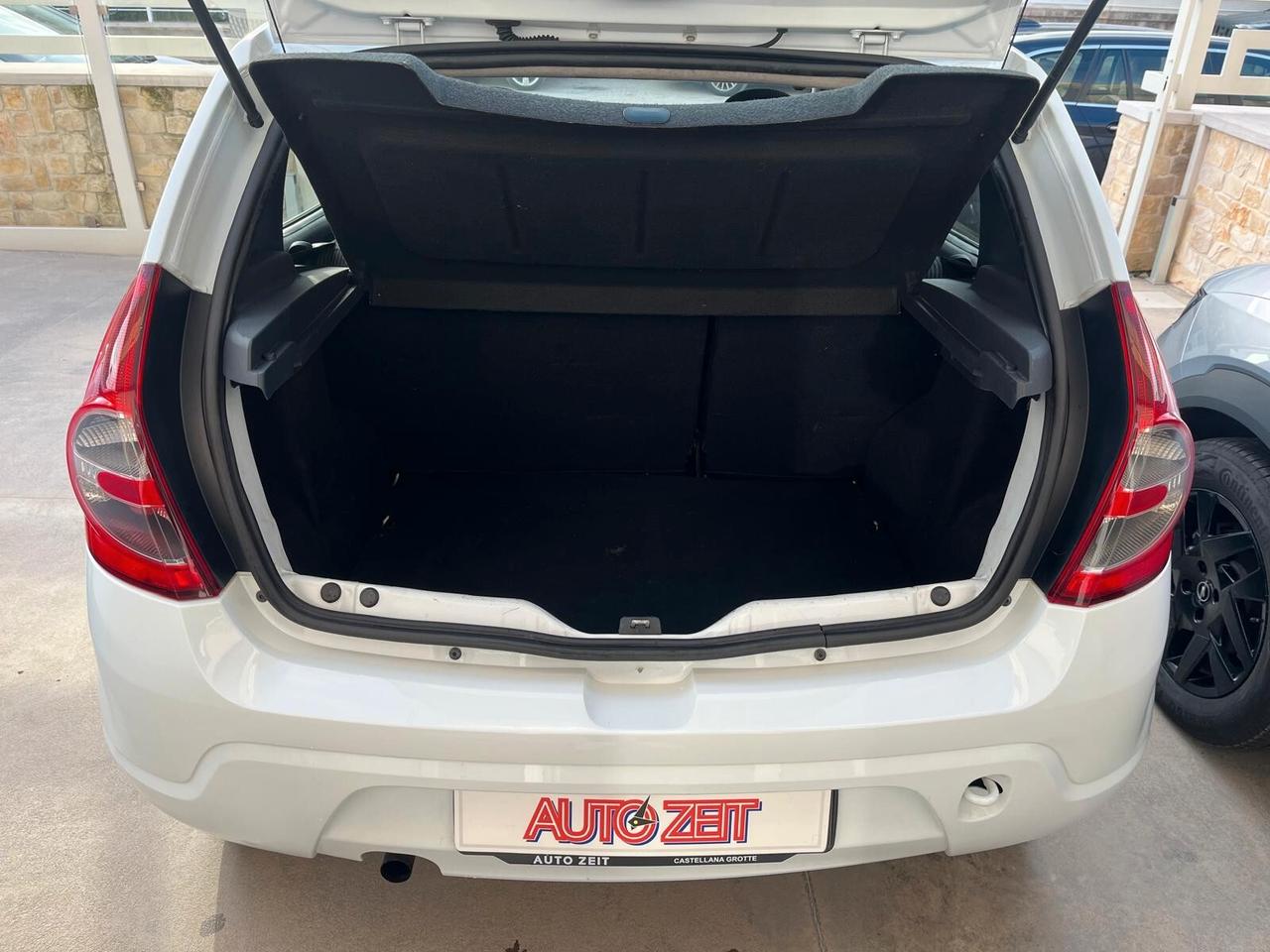 Dacia Sandero 1.5 dCi 70CV Lauréate