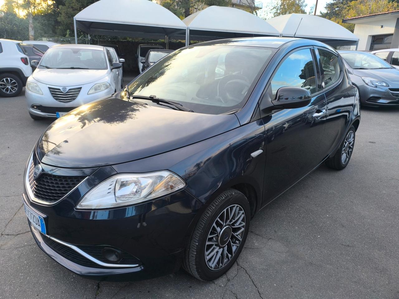Lancia Ypsilon 1.2 69 CV 5 porte GPL Ecochic Gold