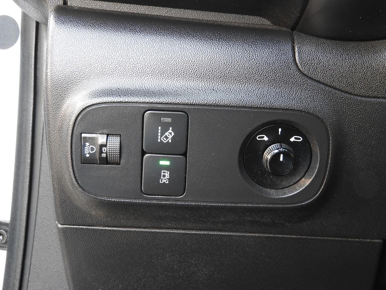 Citroen C3 1.2 PureTech 82CV GPL DELLA CASA