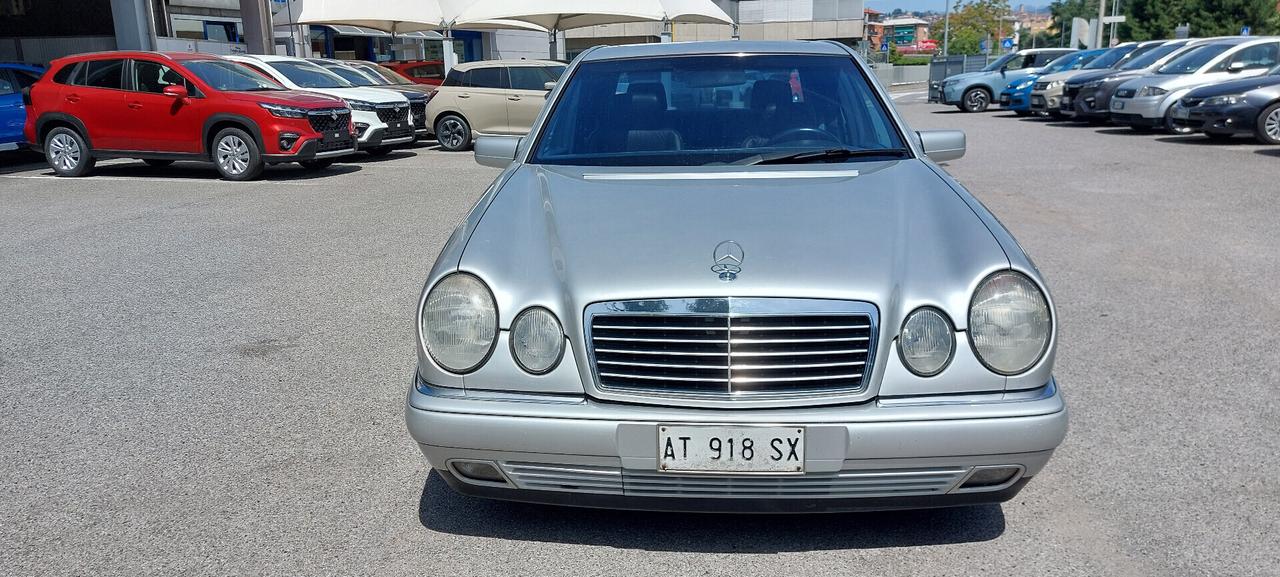 Mercedes-benz E 200 cat Avantgarde