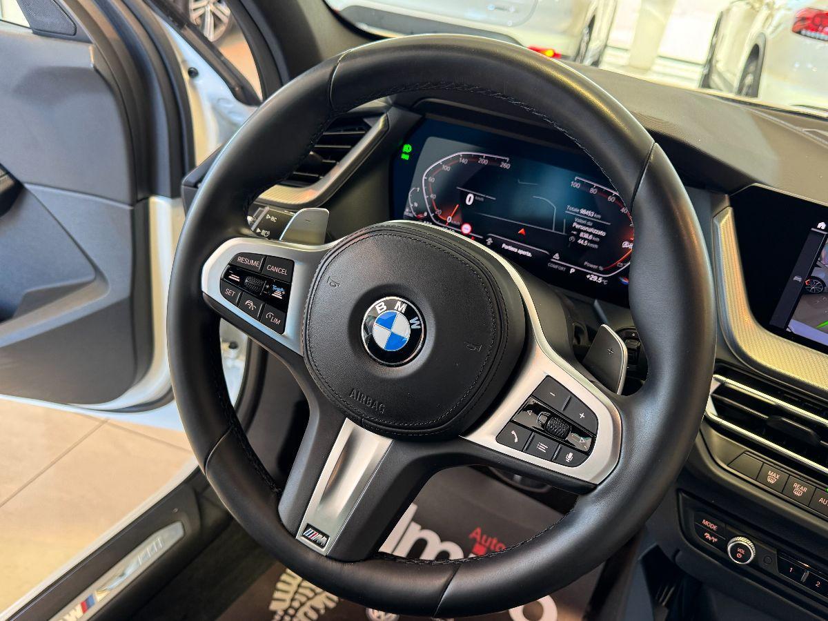 BMW Serie 1 118d M Sport Black Cromo Solo 90.000km