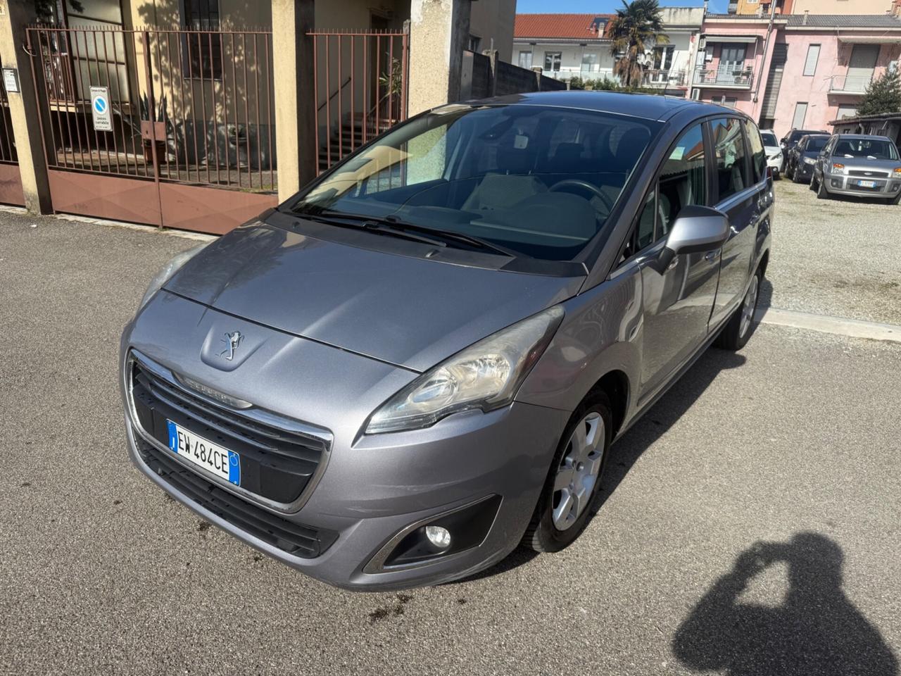 Peugeot 5008 1.6 HDi 115CV 7 posti