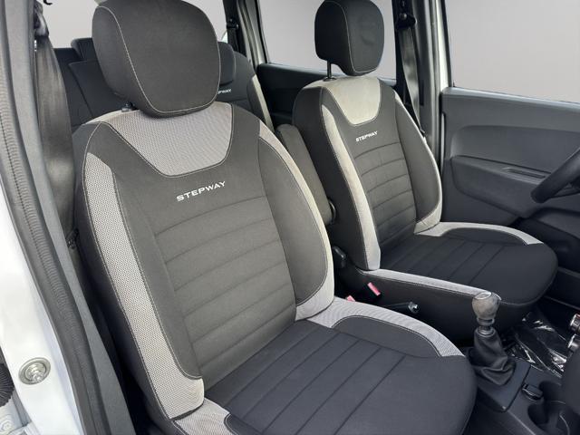 DACIA Lodgy Stepway 1.5 Blue dCi 8V 115CV 7 posti