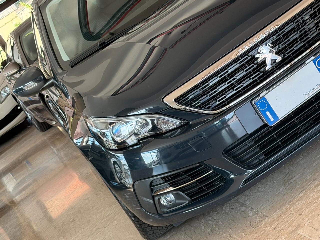 Peugeot 308 1.5 BLUEHDI 130 cv. 5 porte ACTIVE