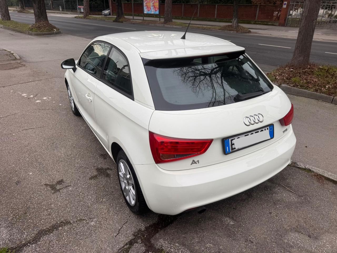 Audi A1 1.2 TFSI neopaten garanzia 12 mesi