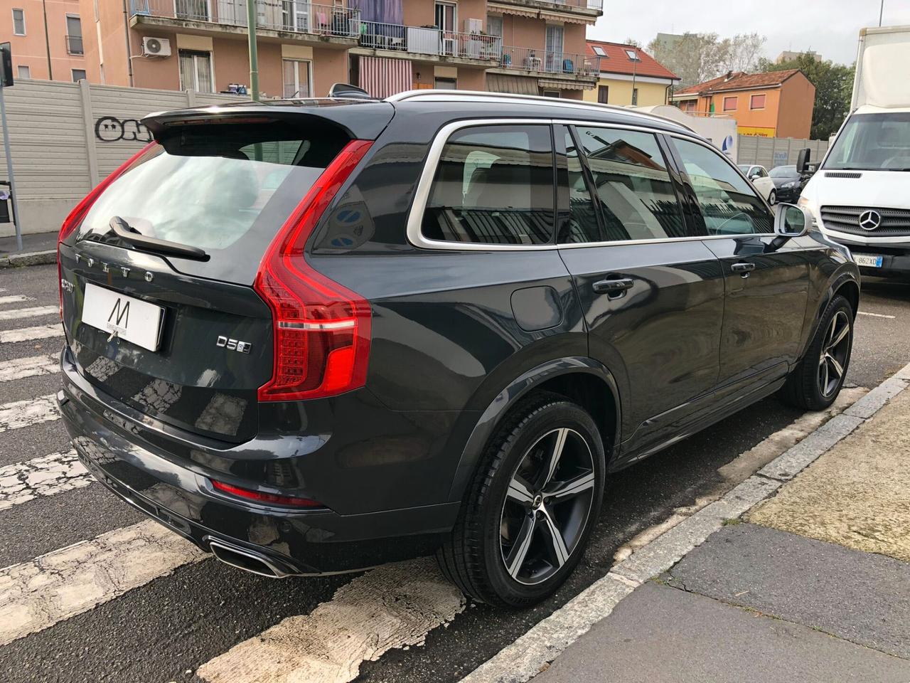 Volvo XC90 2.0 D5 R-design awd 235cv 7p AUT/NAVI/CAMERA/TETTO