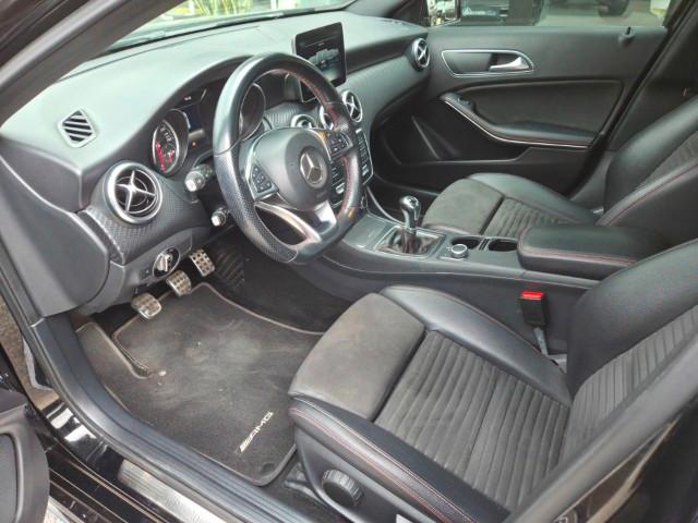MERCEDES-BENZ A 180 d Premium