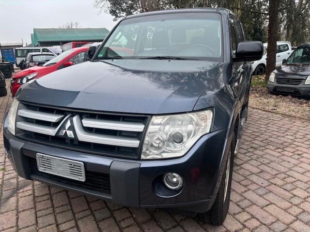 Mitsubishi Pajero 3.2 DI-D 16V aut. 5p. Instyle DPF