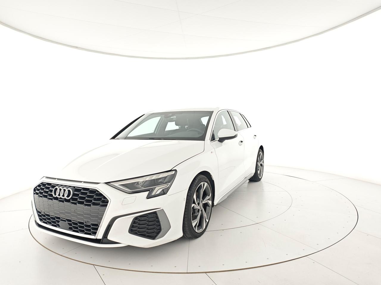 Audi A3 Sedan 35 TDI S tronic line edition