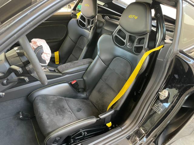 PORSCHE 718 CAYMAN 4.0 GT4
