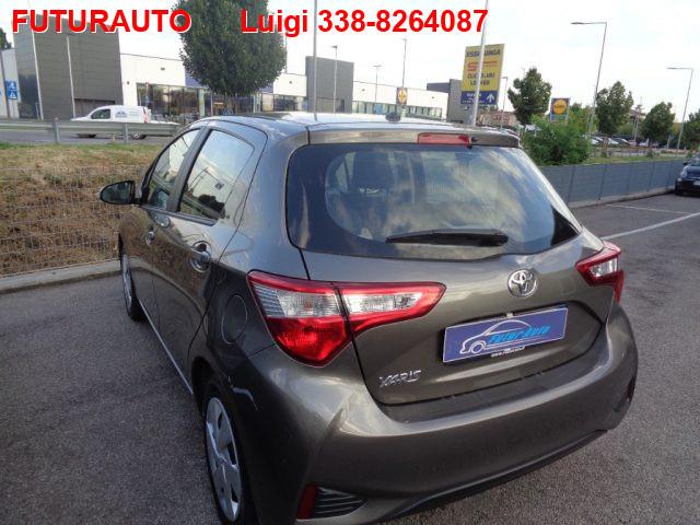 TOYOTA Yaris 1.5 5 porte Active