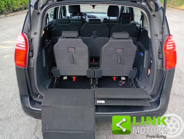 PEUGEOT 5008 1.6 HDi 110CV Tecno