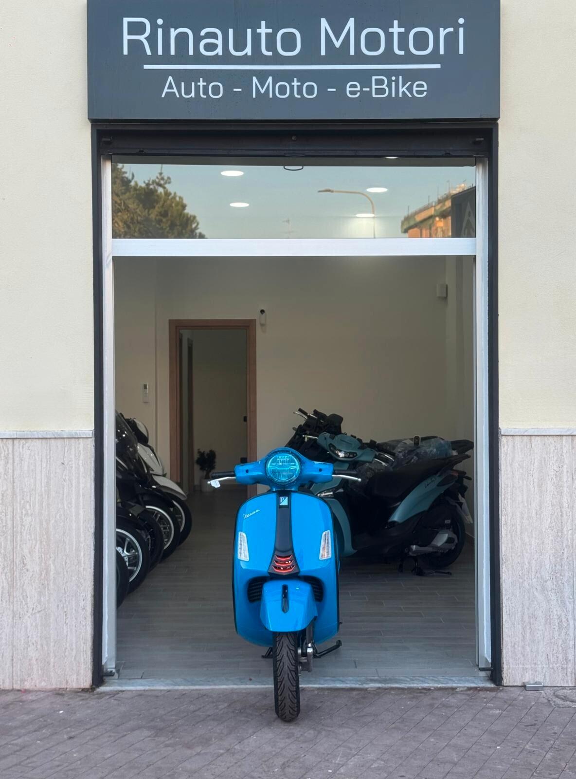 Piaggio Vespa 300 GTS hpe Supersport